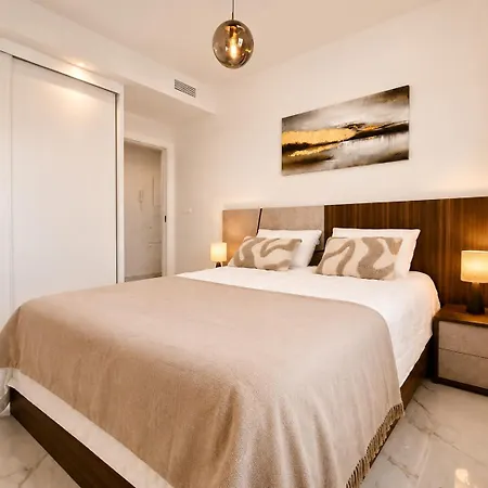 Amanecer: Pool & Terrace Apartment *
