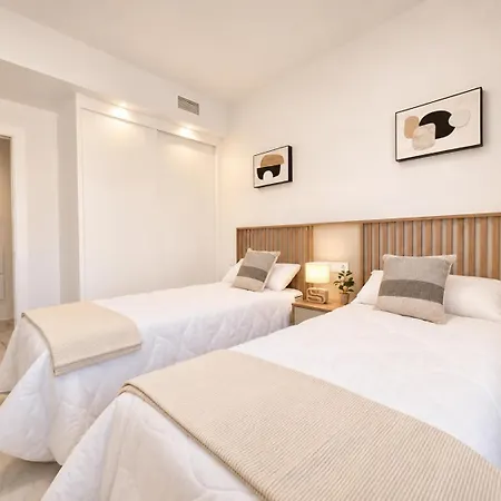 Amanecer: Pool & Terrace