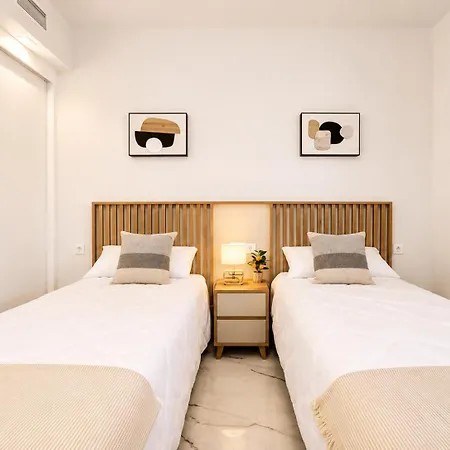Amanecer: Pool & Terrace Apartman