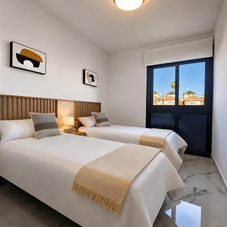 Amanecer: Pool&terrace Apartamento