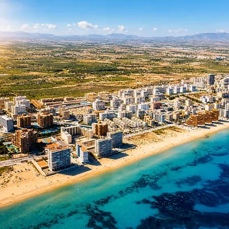 Amanecer: Pool & Terrace Apartman *